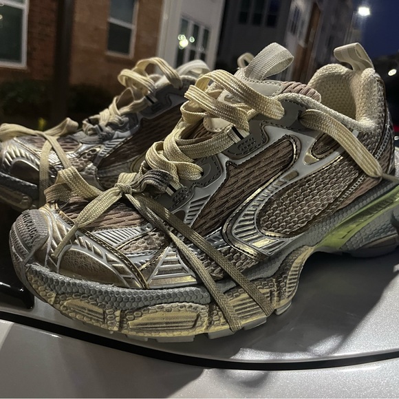 3XL Balenciaga Sneakers! - Picture 2 of 5